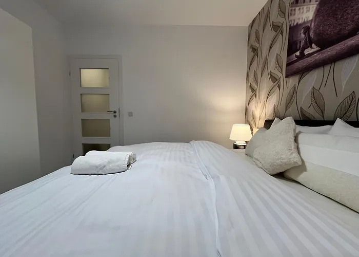 Family House By The River Odra -Panoramic Terrace - 3Room Apartment With 2 Separate Bedrooms And 2 Balconies By Wroapart-Pl- Perfect For Family & Business Stays
