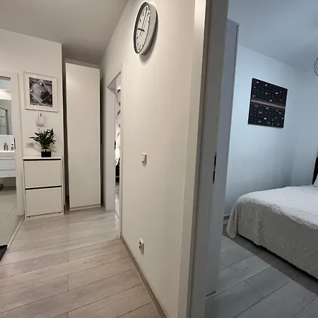 Family House By The River Odra -Panoramic Terrace - 3Room Apartment With 2 Separate Bedrooms And 2 Balconies By Wroapart-Pl- Perfect For Family & Business Stays Breslavia Exterior foto